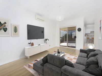 1 / 8 Narran Way, Flinders