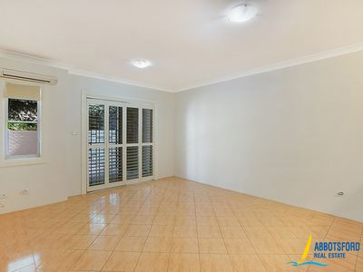 3 / 7 Figtree Avenue, Abbotsford