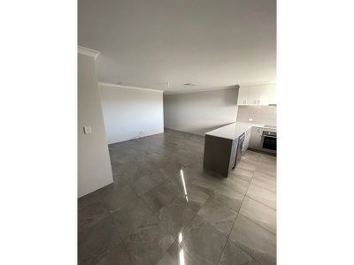 2 / 4 Vigo Cove, Baldivis