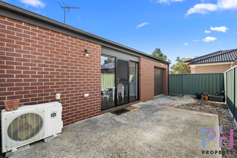 33 Caulfield Drive, Ascot