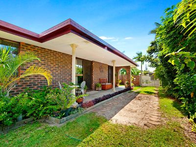 12 Fairsky Avenue, Mermaid Waters