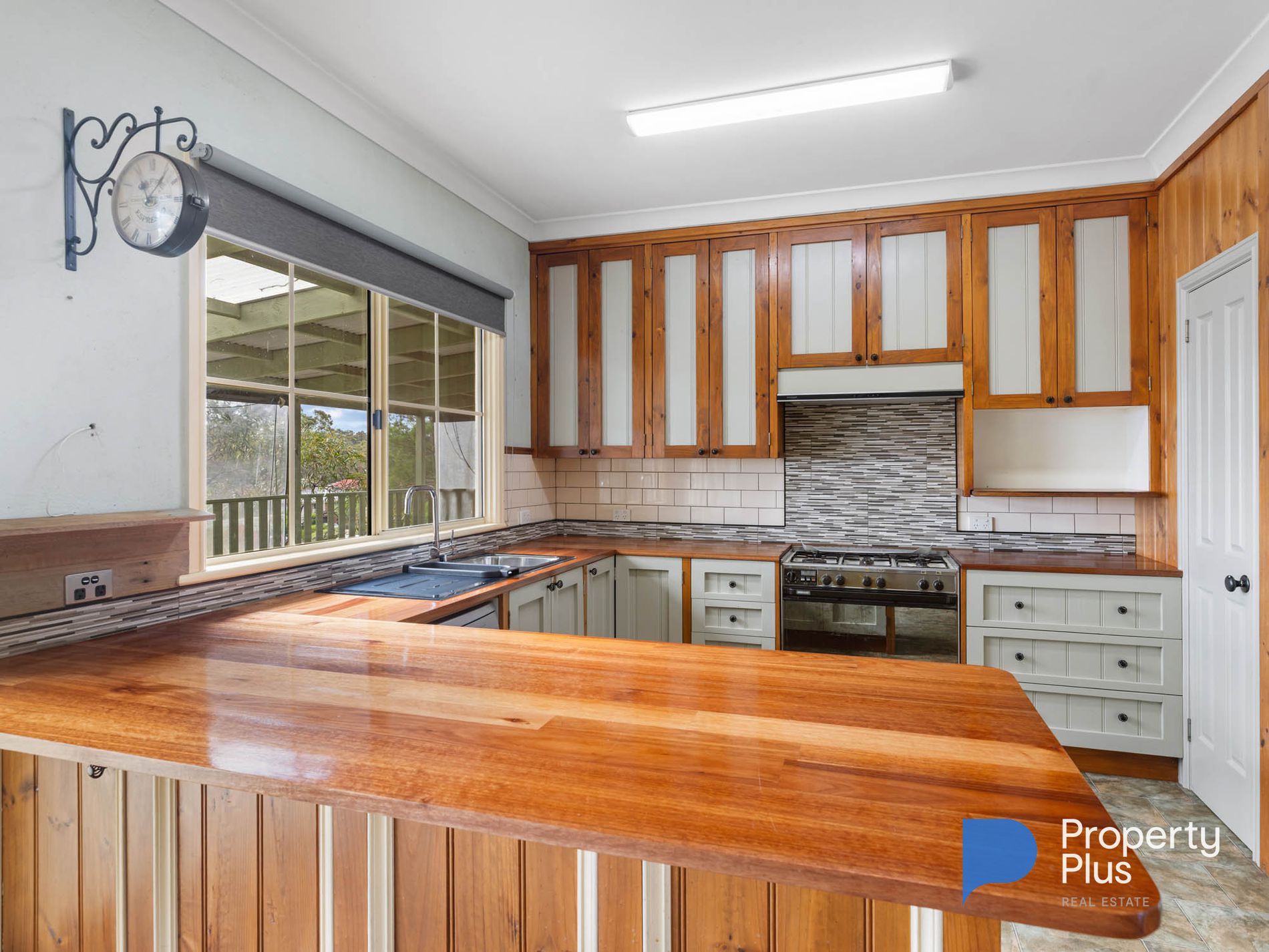 4 Graham Close, Flora Hill