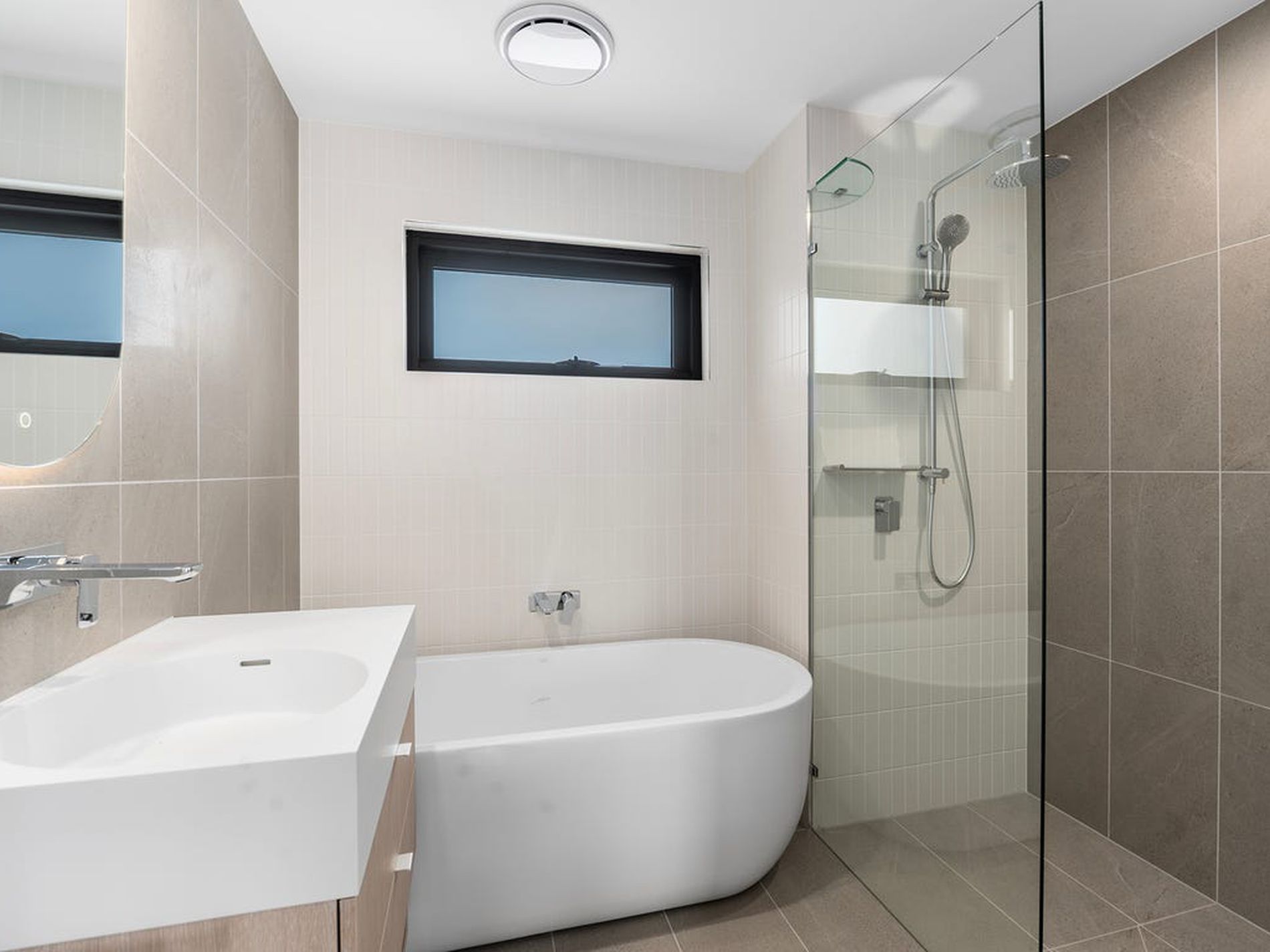 502 / 15 Cannes Avenue, Surfers Paradise