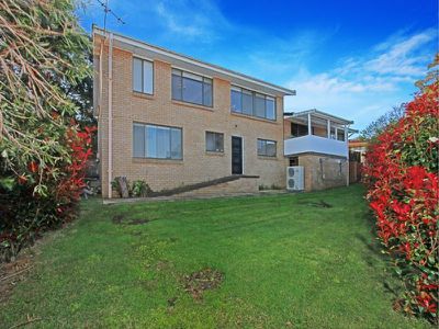 10 Clyde Street, Mollymook