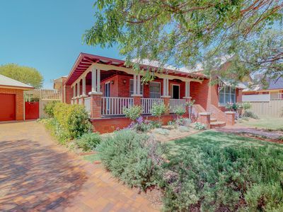 3 Brian Hambly Place, Dubbo