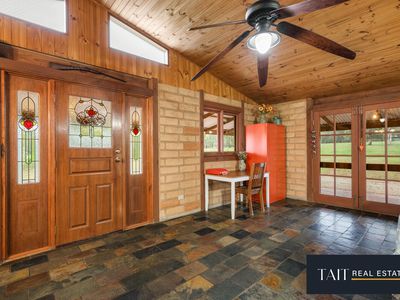 233 Braines Lane, Meadow Creek