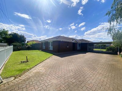 241 Shaws Road, Werribee