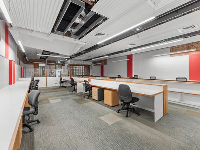 106-108 Bowen Street, Spring Hill