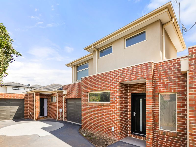 2 / 11 Tuppal Place, Keilor East