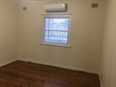 2A Staff Street, Wollongong