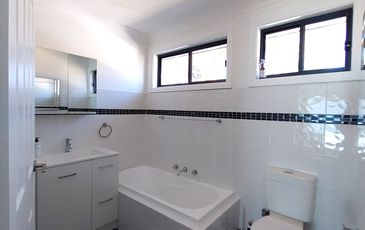 86 Cams Blvd, Summerland Point