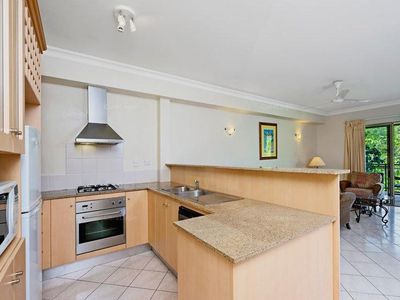 1418 / 2-10 Greenslopes Street, Cairns North