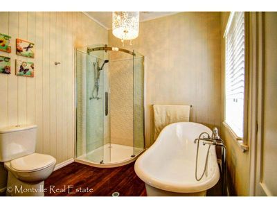 19 Western Avenue, Montville