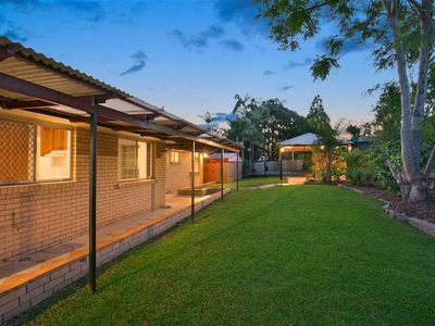 13 Wooraka Street, Rochedale South