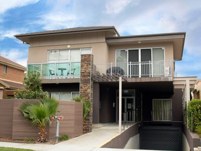 4 / 54 Kanooka Grove, Clayton