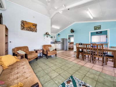 12 TAYLOR STREET, Kurrimine Beach