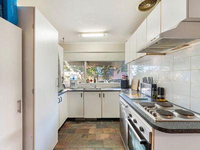 16 Dickens Road, Ambarvale