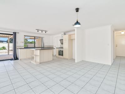 31 Chipperton Road, Bertram