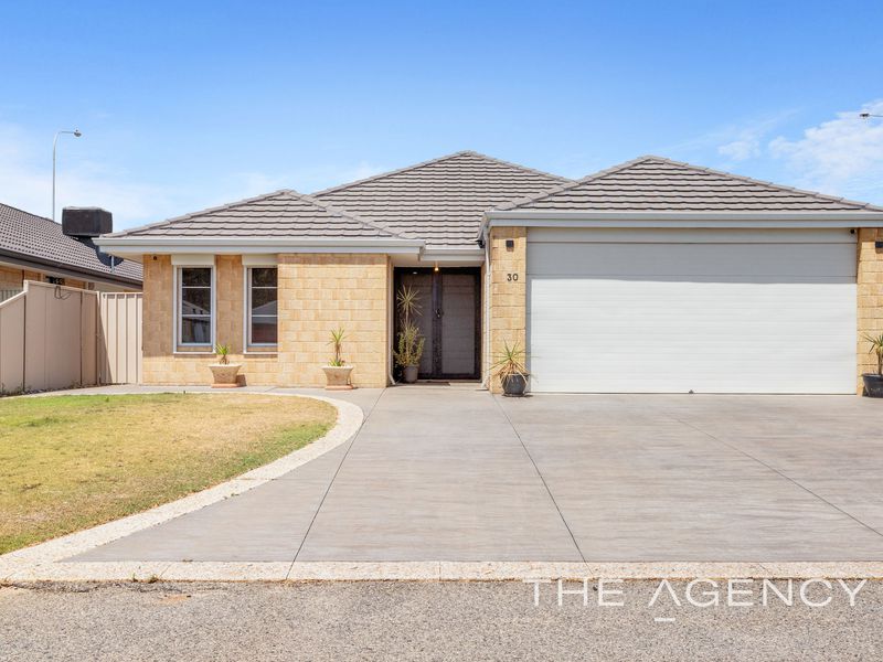 30 Hayeswater Circuit, Waikiki