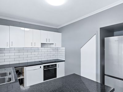 4 / 457 Severin Street, Manunda