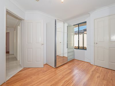 40 Delphine Ave, Dianella