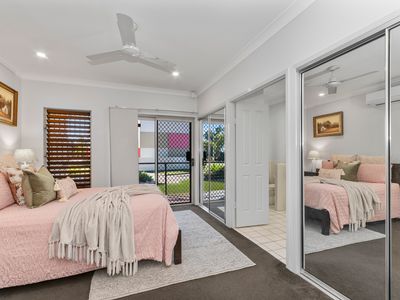 8 Crestbrook Drive, Mount Louisa
