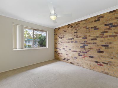 2 / 62 Birdwood Road, Holland Park West