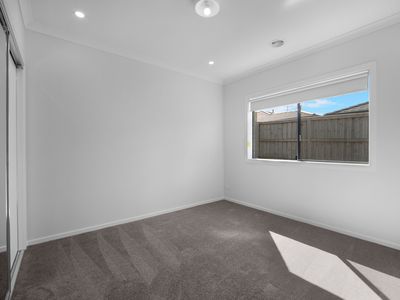 15 Quince Road, Manor Lakes