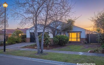 16 Retreat Circuit, Beaconsfield