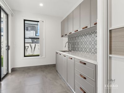 1 Marina Parade, Jacobs Well
