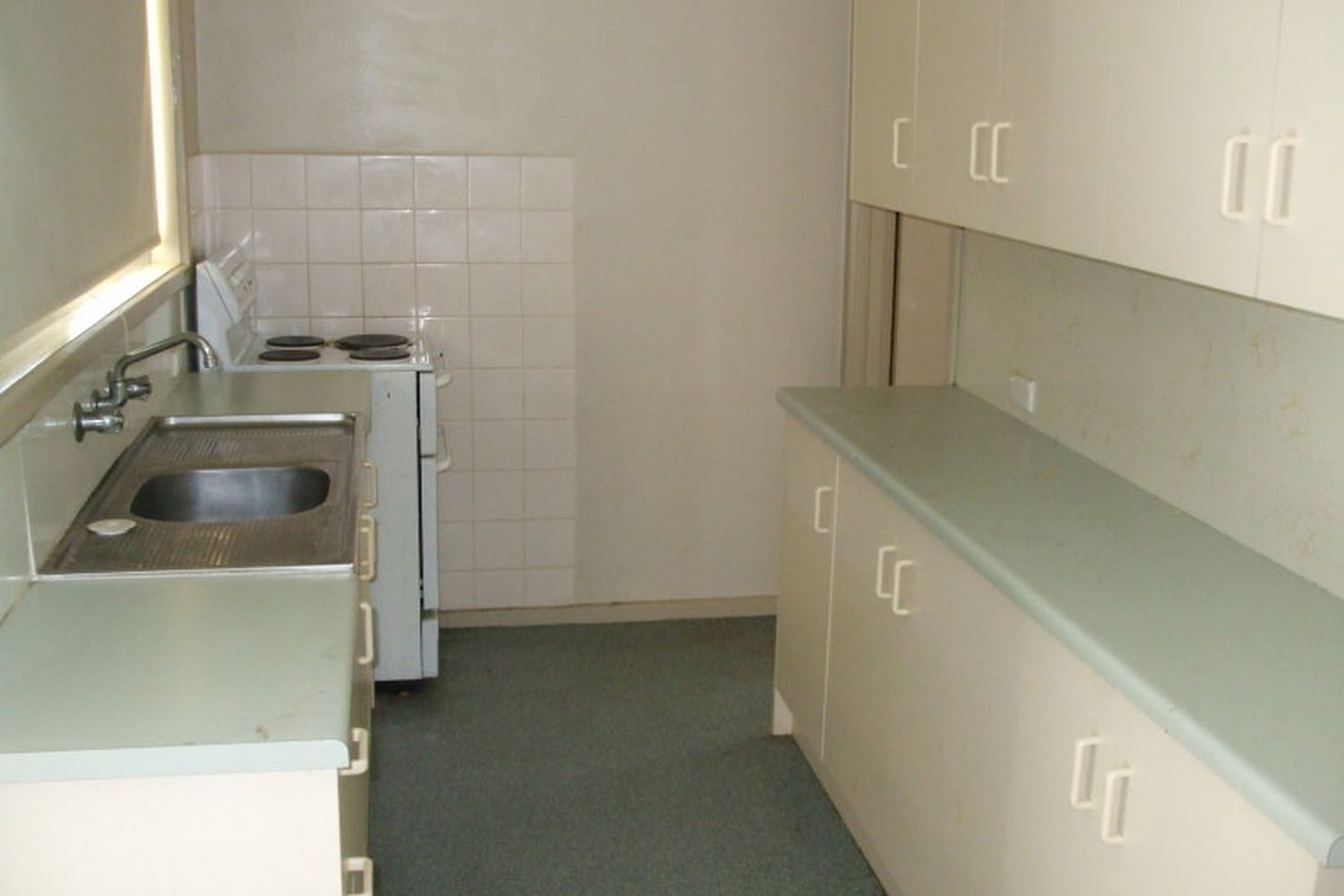 22 Felstead Avenue, Horsham