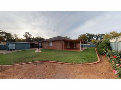 6 Huntingdale Close, Dubbo