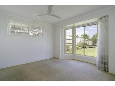 2 Thompson Crescent, Tewantin