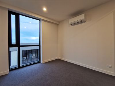 1117 / 864 Blackburn Road, Clayton
