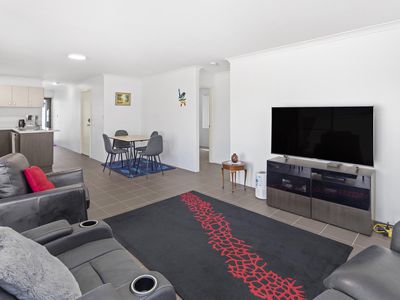 9 Kupu Gate, Success