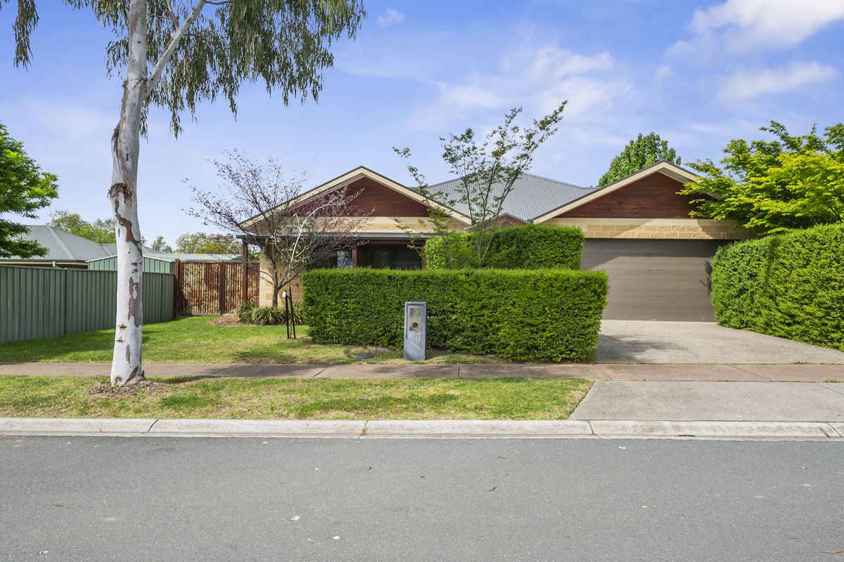 1 Village Court, Mansfield