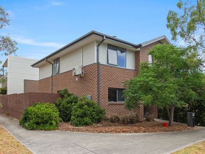 27 Parkmore Crescent, Westmeadows