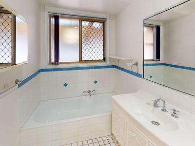 2 / 2 Columbia Court, Oxenford
