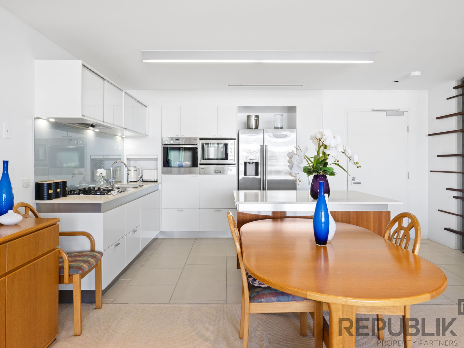 2205 / 2 Ephraim Island Parade, Paradise Point