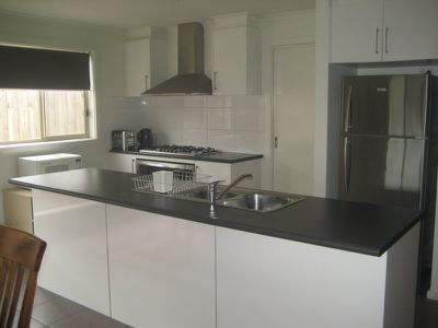 25 Moss Road, Leopold