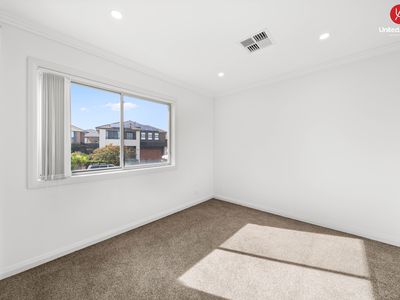 4B Kelly Street, Oran Park
