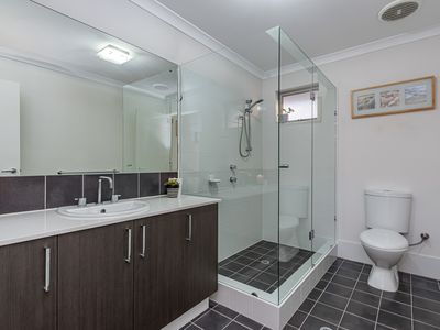 40 Seaside Avenue, Yanchep