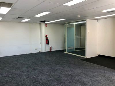 Level / 1/970 Logan Road, Holland Park