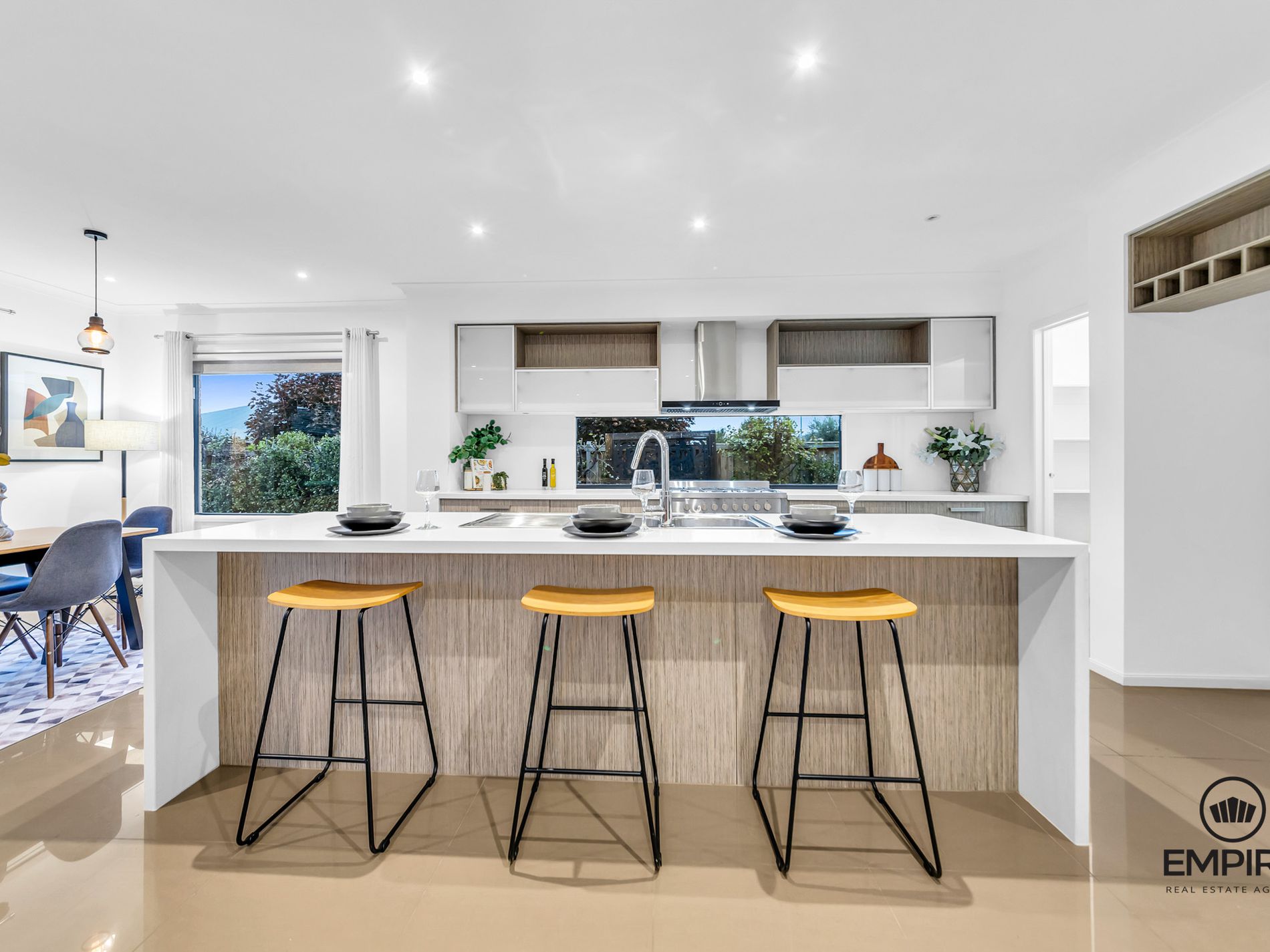 27 Strikeline Crescent, Clyde North