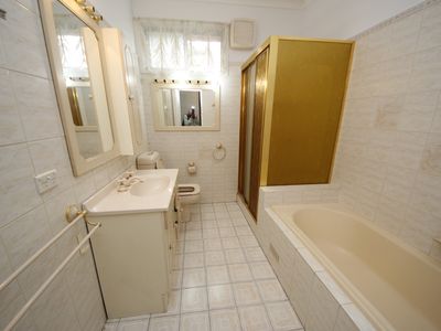 55 Endeavour Road, Georges Hall