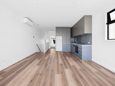 5 / 12 Irvine Crescent, Brunswick West