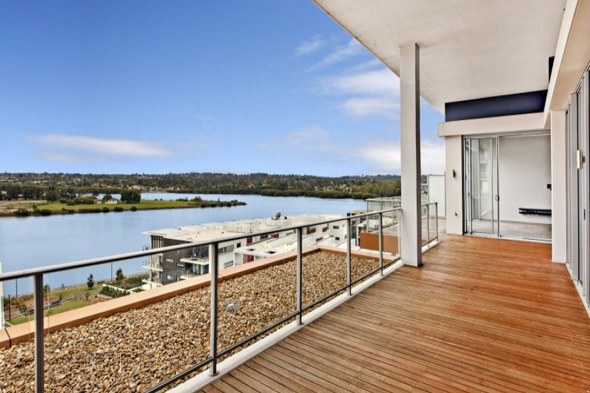 40 Shoreline Drive, Rhodes