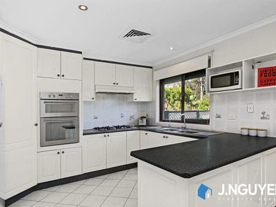 75 Buranda Crescent, St Johns Park
