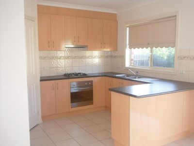 2 / 44 Hogans Road, Hoppers Crossing