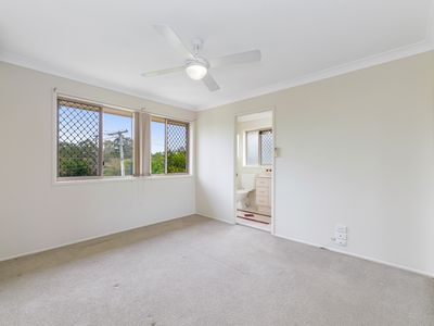 2 / 62 Birdwood Road, Holland Park West